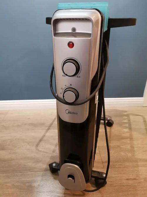 出二手小電器(電油汀暖氣,飲水機(jī))